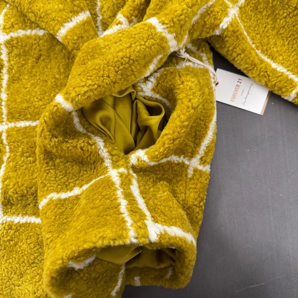 NEW Forever 21‎ Contemporary Luxury Citron Ivory Faux Shearling Coat Jacket - Picture 14 of 16